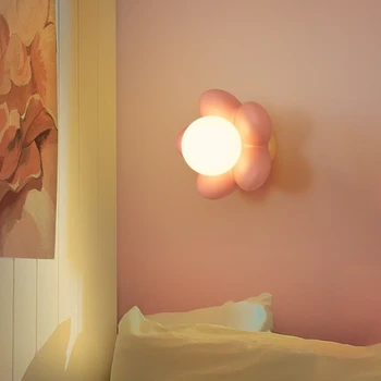 Стенен лампа с цвете, прост, модерен крем стил, на фона на стенни модерна художествена led нощна лампа